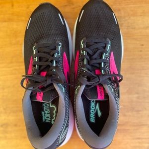 Brooks ghost 14 running shoes, size 11.5
